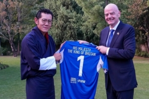 FIFA主席因凡蒂诺访问不丹,与国王一对一会晤并考察足球发展